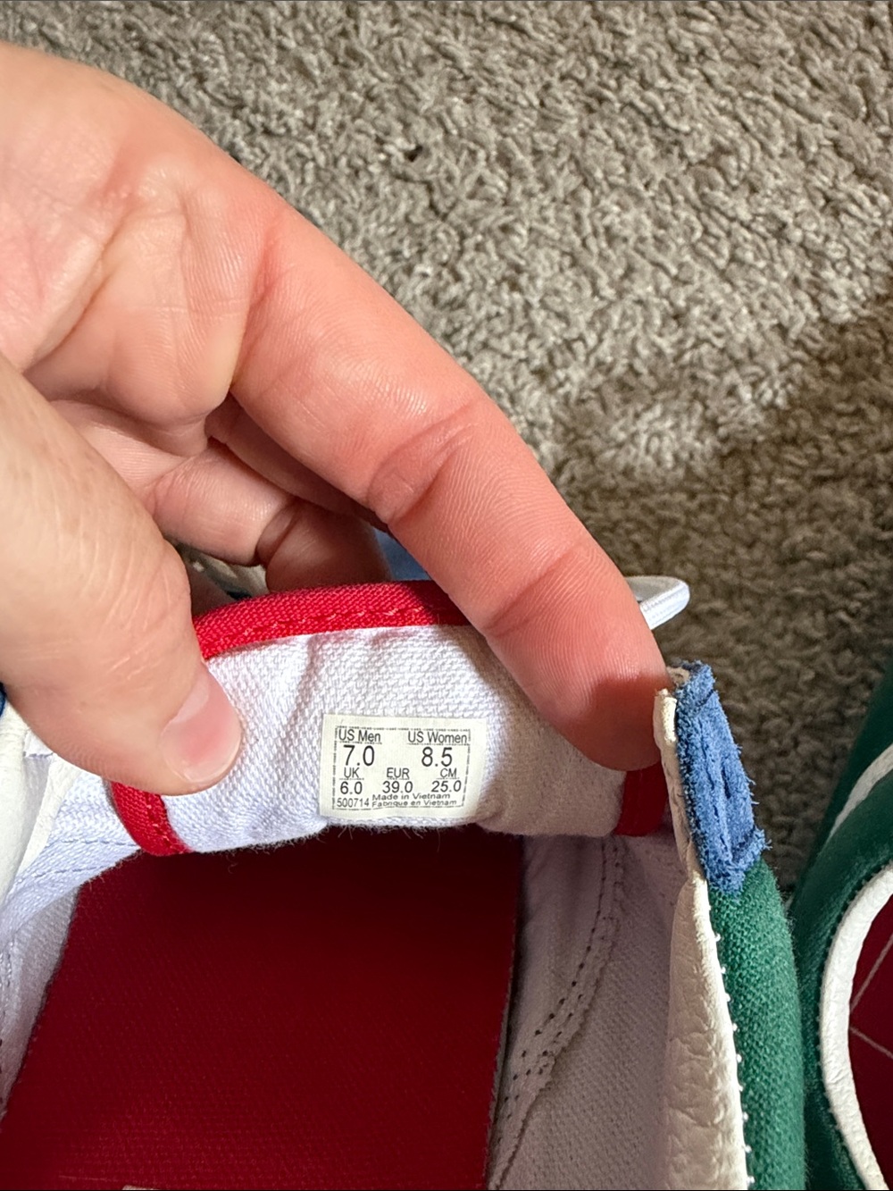 Vans - Picture 3 of 4
